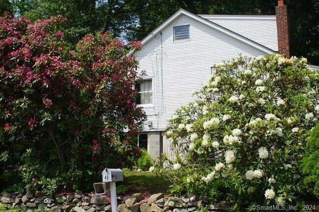 Building Photo - 36 Spring Glen Rd