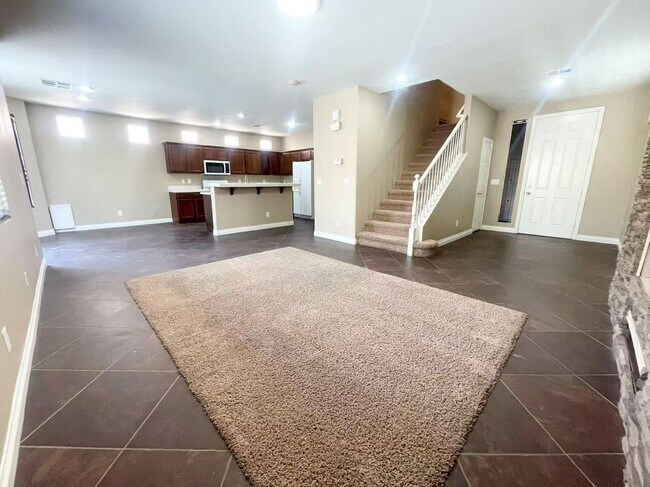 Foto del edificio - Spacious 3-Bed Home in Mountains Edge with...