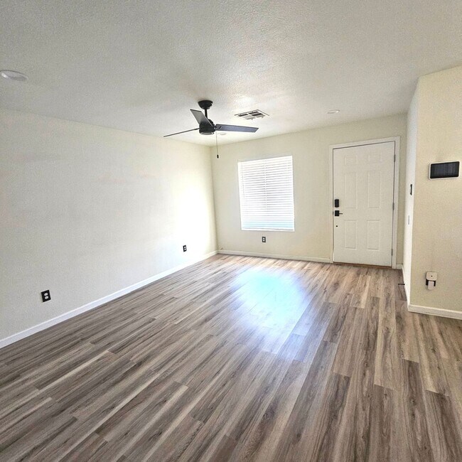 Foto del edificio - Amazing 2 bedroom - 2 bath for Rent
