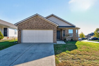 Building Photo - 132 Felix St