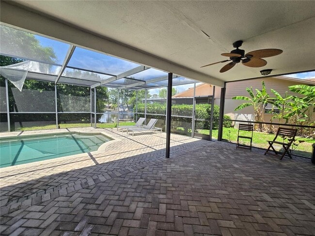 Building Photo - 300 Cypress Creek Cir