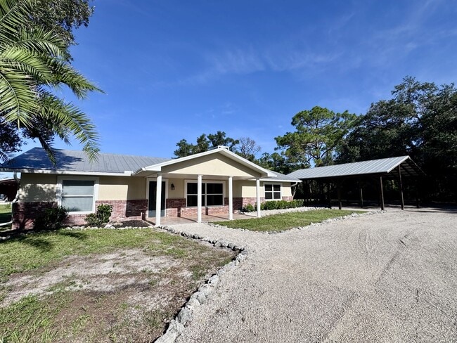 Building Photo - 625 N Jackson Rd