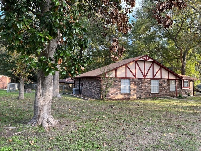 Building Photo - 3661 Youpon Ln