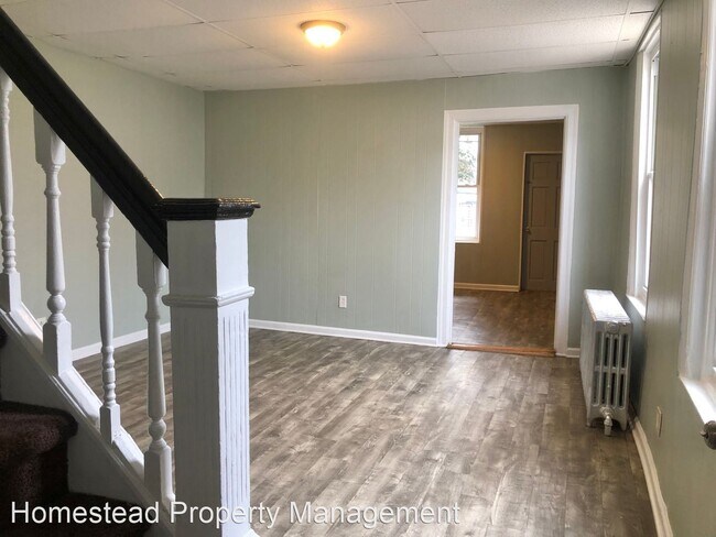 Building Photo - 4 br, 1.5 bath House - 942 Maple Ter