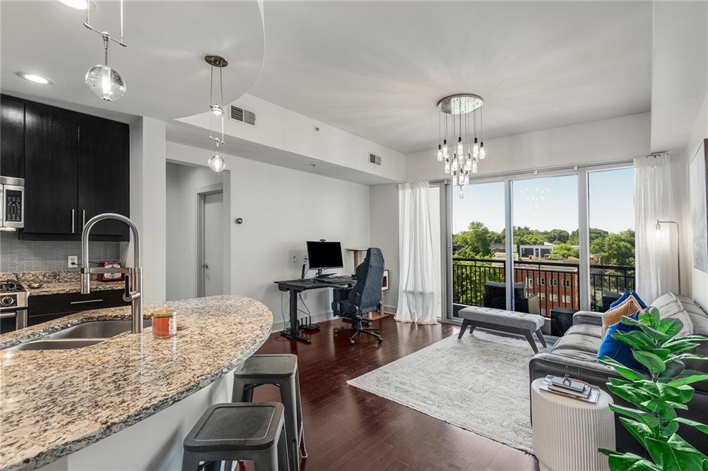 Foto principal - 222 12th St NE