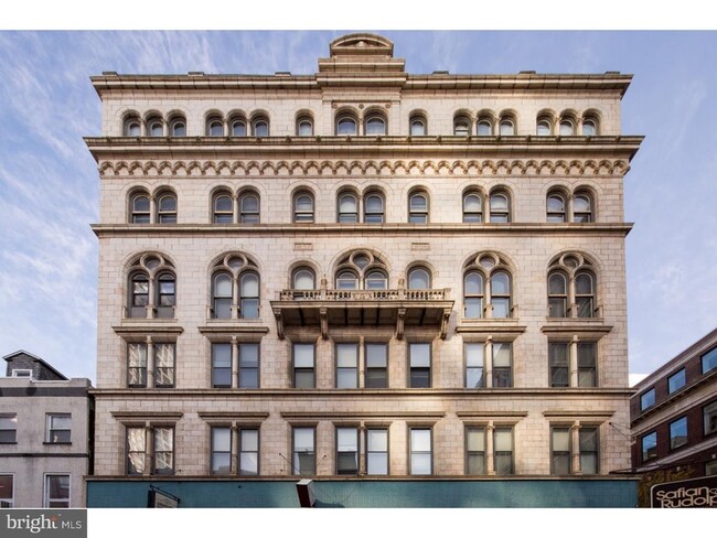 Building Photo - 701 Sansom St