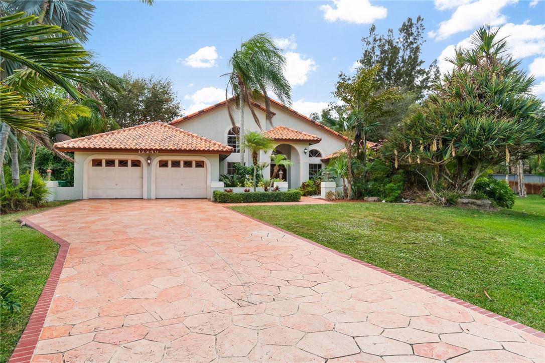 Primary Photo - 12240 Tara Dr