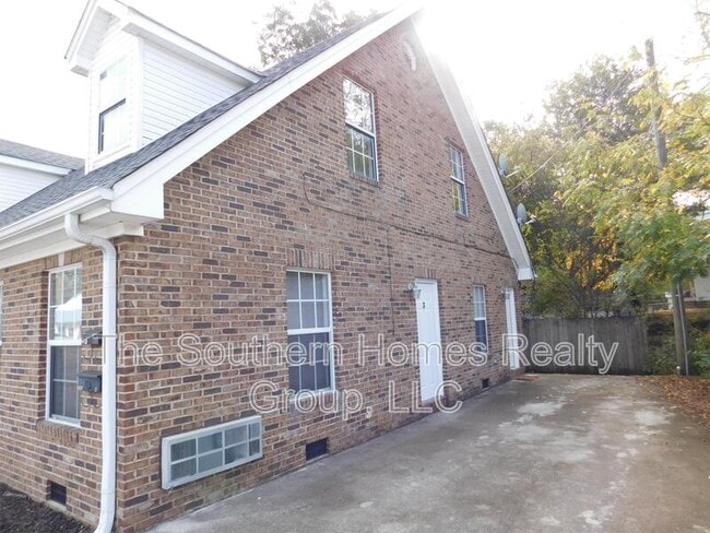 Building Photo - 309 W Madison Ave