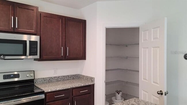 Foto del edificio - 1079 Chase Austin Way