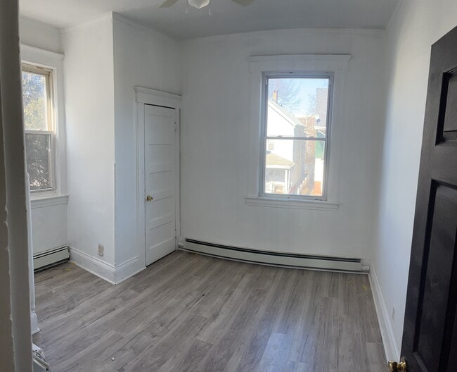 Building Photo - 119 Chestnut St