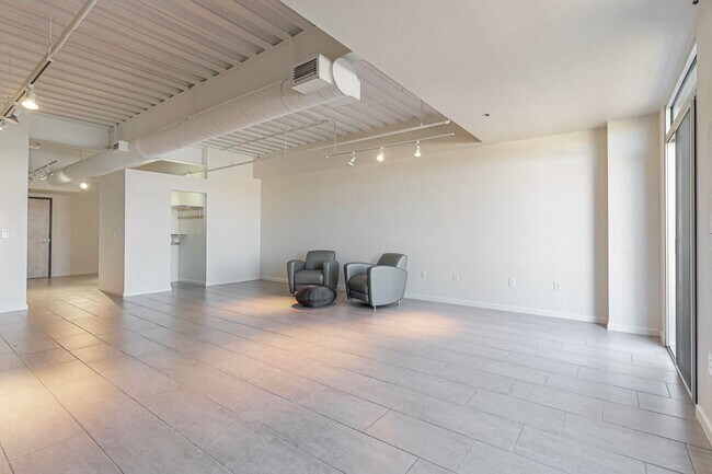 Foto del edificio - 524 Central Ave SW