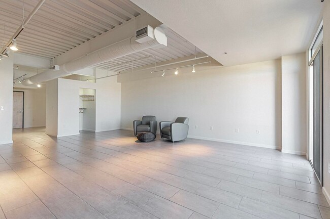 Foto del edificio - Downtown Living with great views