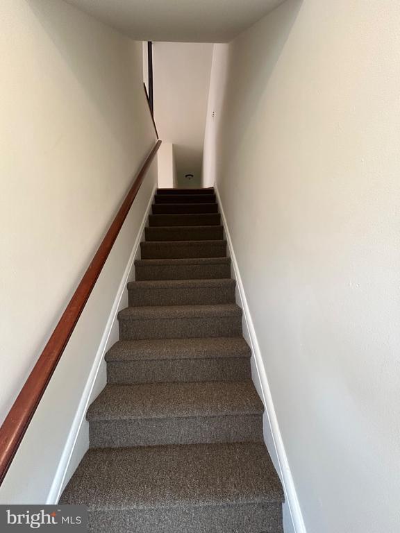 Building Photo - 3 E Park Rd