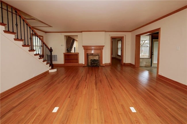 Building Photo - 517 Del Mar Blvd