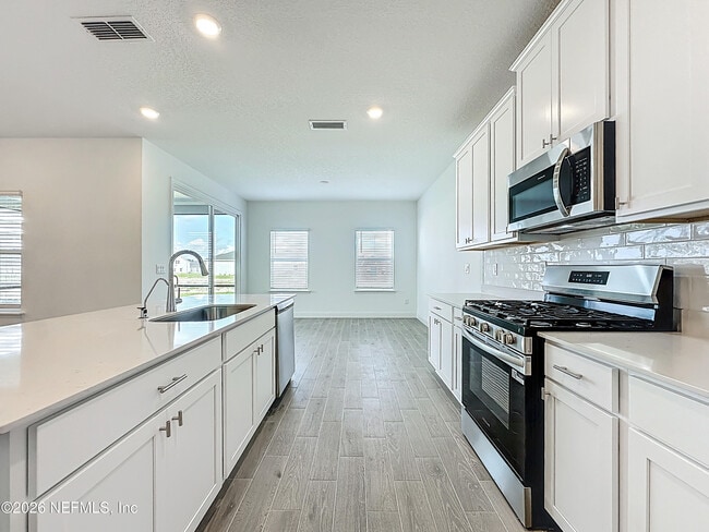 Foto del edificio - 133 Otsego Ln