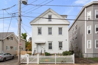 Building Photo - 19-21-21 Richardson St