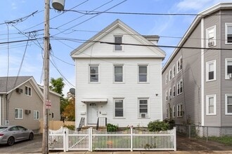 Building Photo - 19-21-21 Richardson St