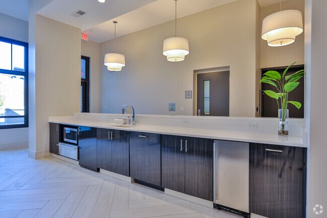 Casa club - One North Center