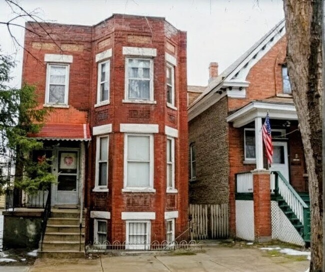 Building Photo - 3621 S Hamilton Ave