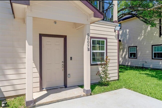 Foto del edificio - 5007 Mallow St
