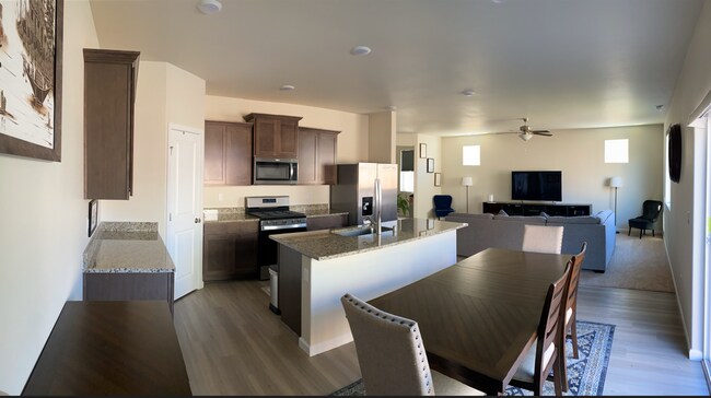 Foto del edificio - Modern & Spacious 5-Bedroom Home in Desirable Sultan Community