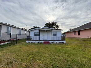 Building Photo - 15344 Wall Dr