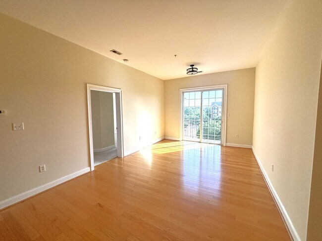 Foto del edificio - 2 bedroom/2 bathroom- Bennington on the Park