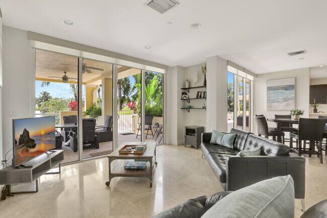 Foto del edificio - Coastal Condo Retreat: 3BR 2.5BA in Deerfield