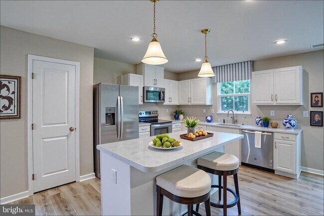 Foto del edificio - 99 Galena Rd