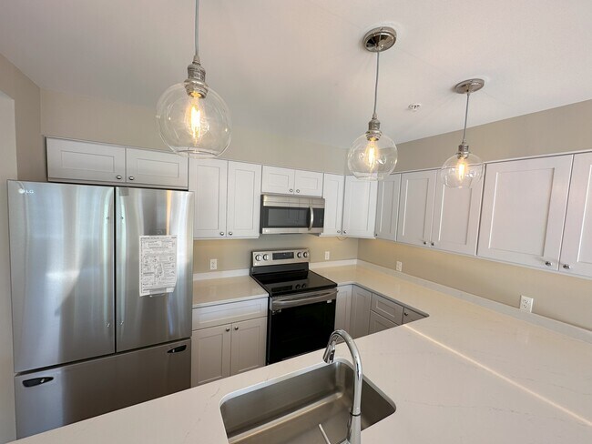 Kitchen - 424 4th St