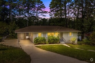 Building Photo - 1124 Eadom Pl