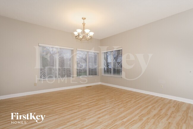 Foto del edificio - 7814 Wilderness Way