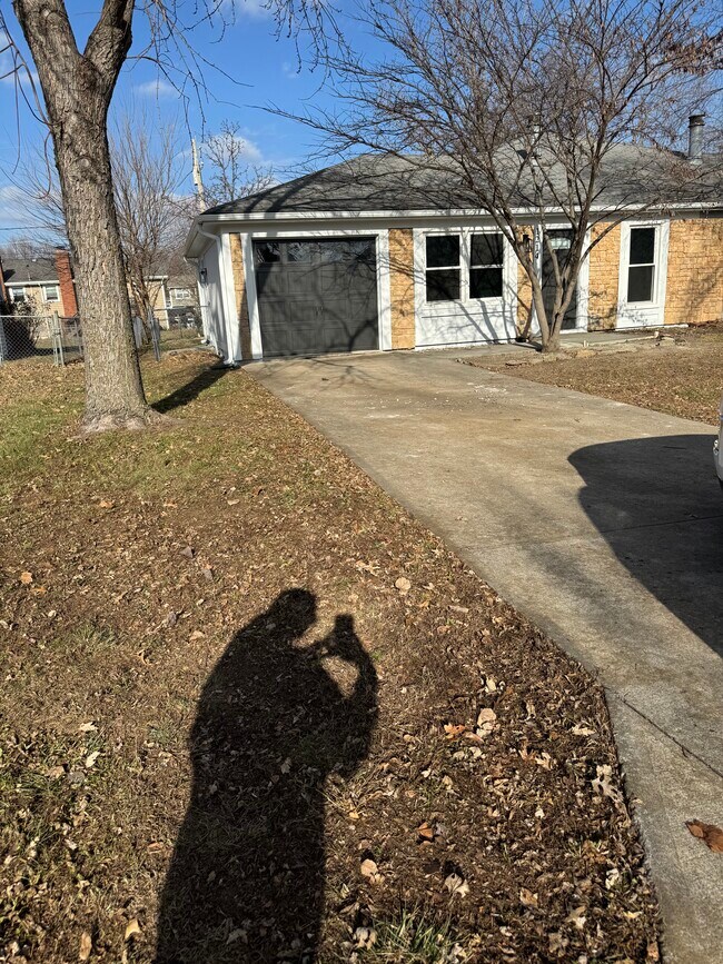 Foto del edificio - 1214 E Johnston St