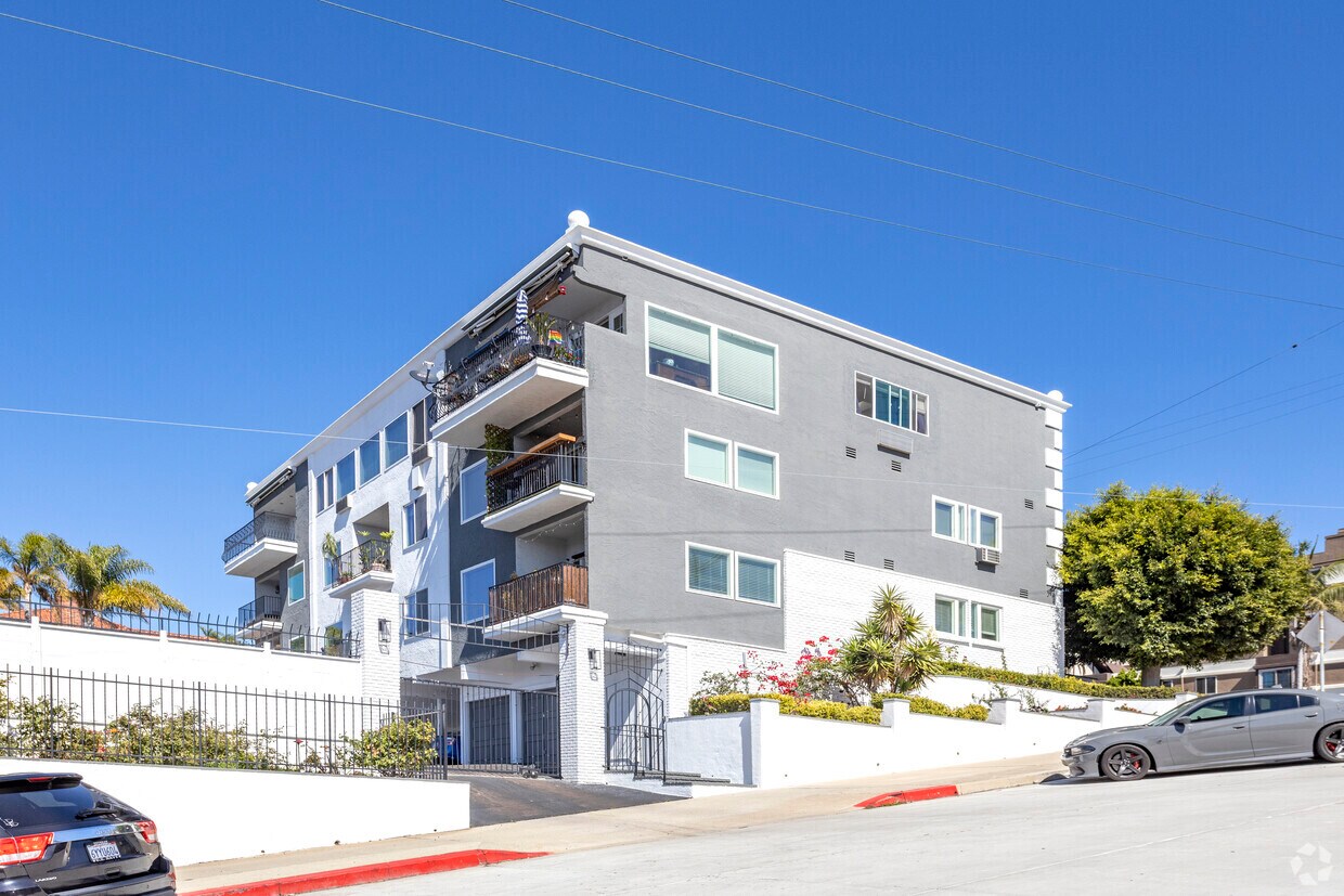 The Tiffany At Bankers Hill Apartments In San Diego Ca Westside Rentals The Tiffany At Bankers Hill Apartments In San Diego Ca Westside Rentals