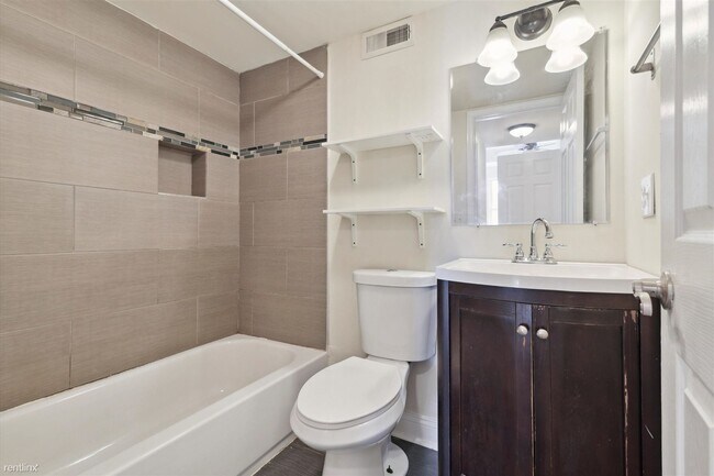 Building Photo - 4 br, 3 bath Duplex - 1408 WILLINGTON ST U...