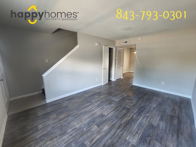 Building Photo - 921 Nabors Dr