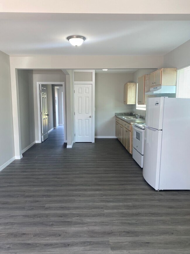 Building Photo - Arlington 5557