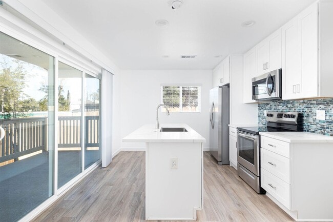 Foto del edificio - 1/2 Off First Month's Rent ALMOST NEW 2BD-2BTH HOME!! - WON'T LAST