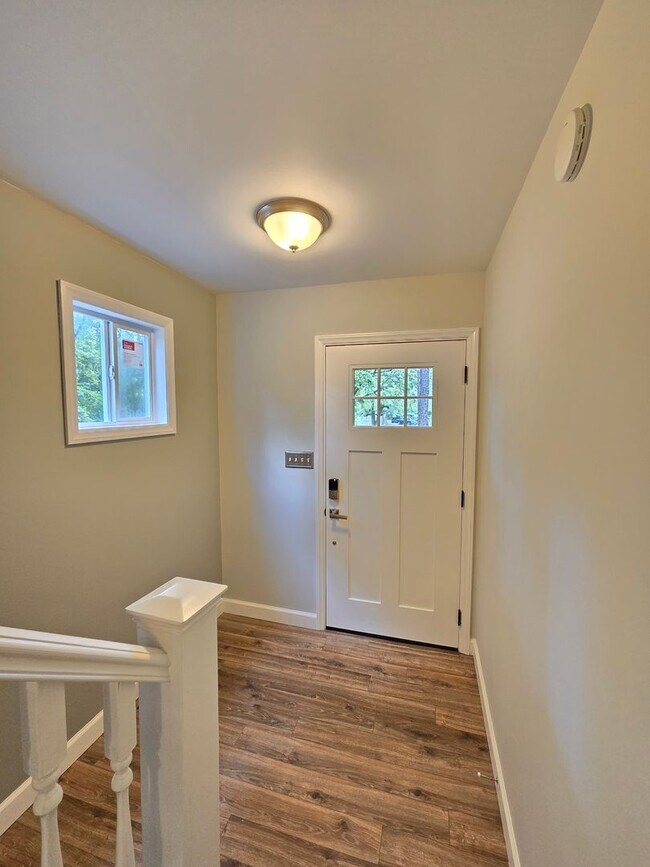 Building Photo - Located in desirable College Acres/Hillsdale area of Wilmington