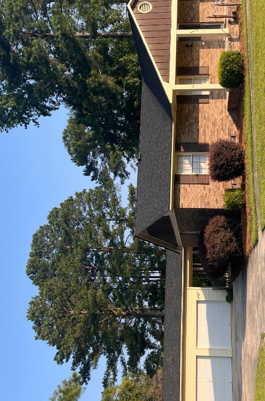 Foto del edificio - 343 Guildford Cir