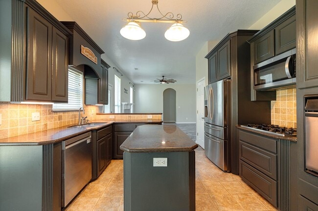 Building Photo - 27210 Afton Way
