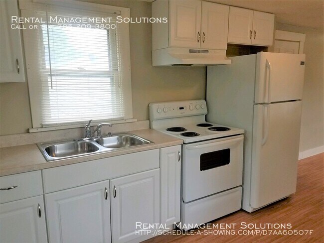Building Photo - 1524 N Kansas Ave. - Studio