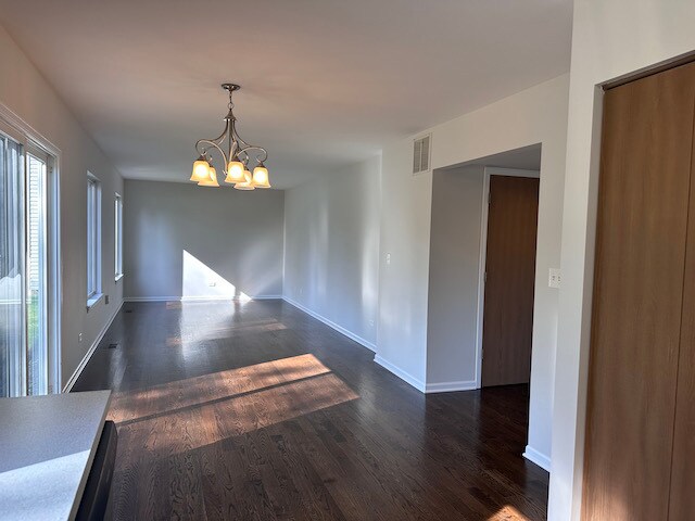 Building Photo - 939 Lowell Ln
