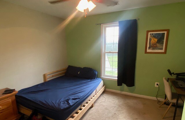 Foto del edificio - 7505 Paisley Pl