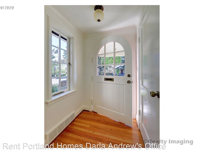 Building Photo - 2 br, 1 bath House - 3641 NE 68th Ave
