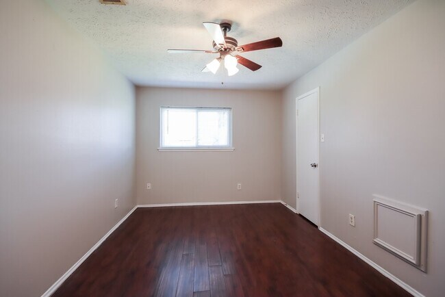 Foto del edificio - 502 Hildred Ave