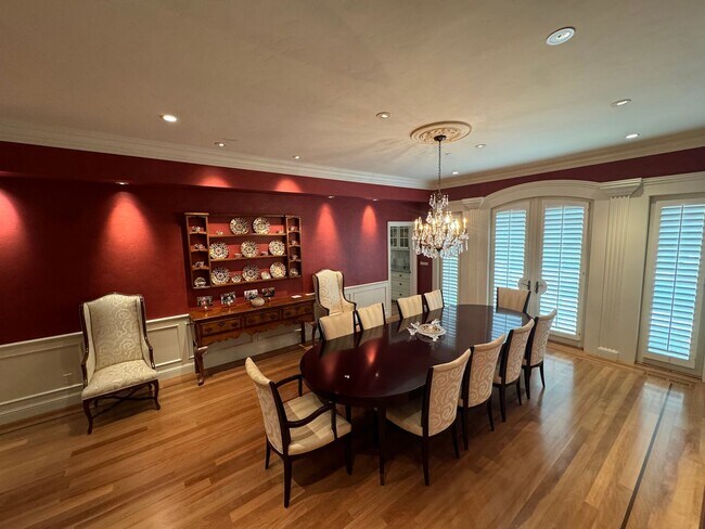 Foto del edificio - West Hillsborough Home For Rent