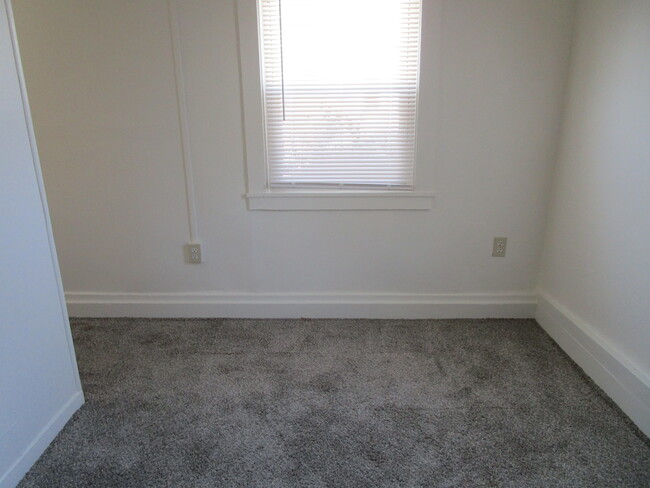 Building Photo - 36 Mulberry St