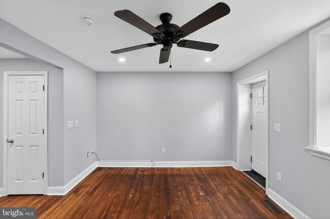 Foto del edificio - 4670 Umbria St