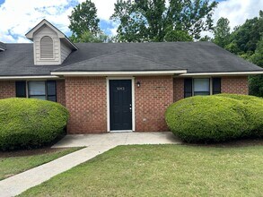 Building Photo - 1041 Cantrell Ln